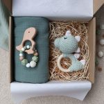 Olive Green Dino Box - Baba ajándékdoboz 