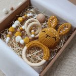 Yellow Bunny Selection Box - Baba ajándékdoboz 