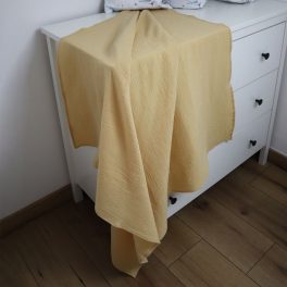 Pasztell sárga muszlin takaró